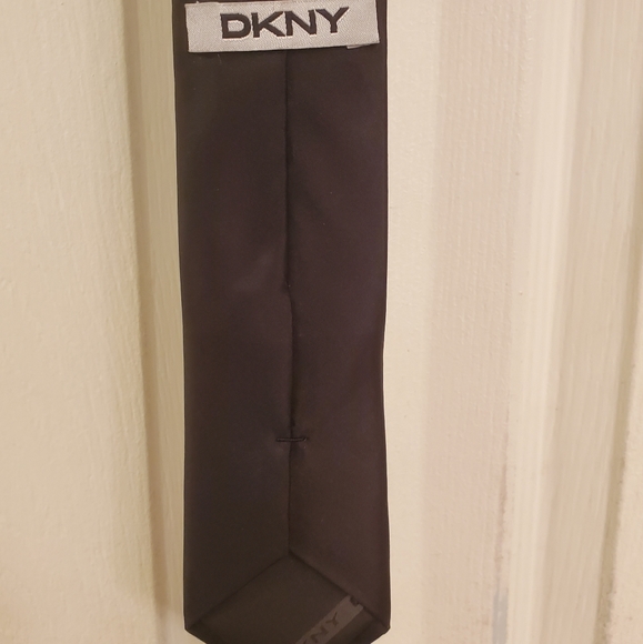 tie - Picture 2 of 2